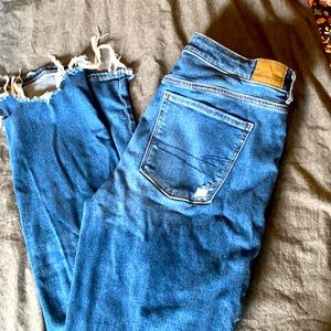 American eagle fringes cropped jeans